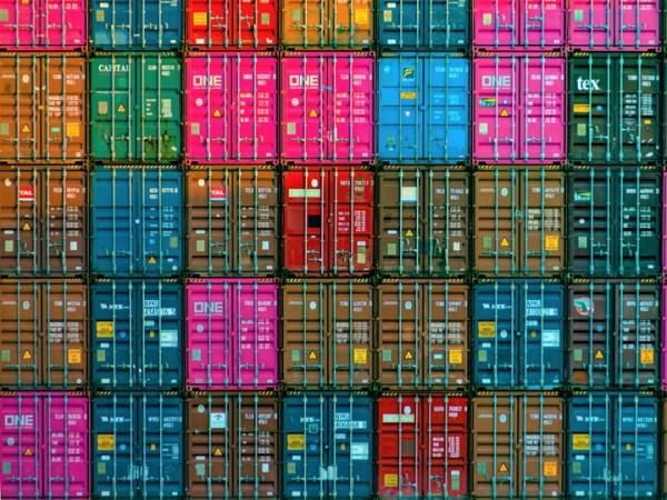 Just in Time or Just in Case?￼